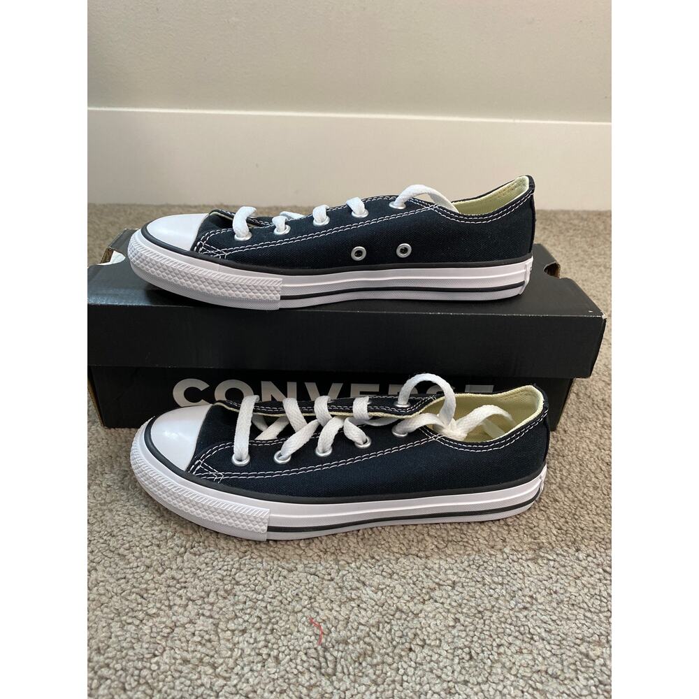 New Converse Kids Chuck Taylor All Star Black High Tops Size 2Y - Picture 2 of 4